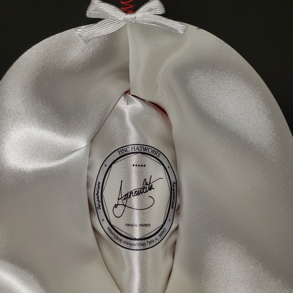 Gorgeous custom made felt hat. Never worn. - Picture 4 of 4